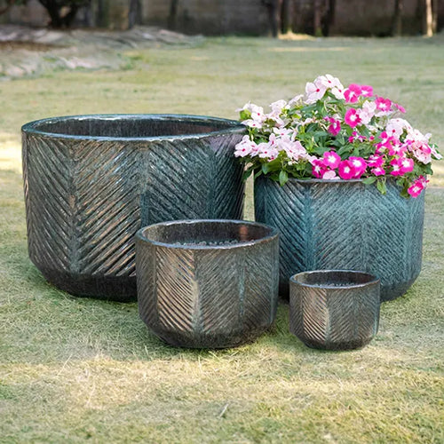 Geo-Devine Pot: Carat & Herald Pots