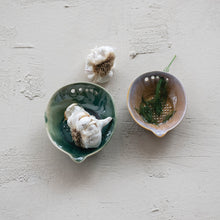 Load image into Gallery viewer, Stoneware Garlic/Ginger Graters with Herb Strippers