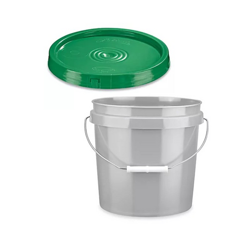 2 gallon bucket with lid
