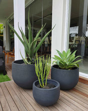 Load image into Gallery viewer, Round Rustic Planter
